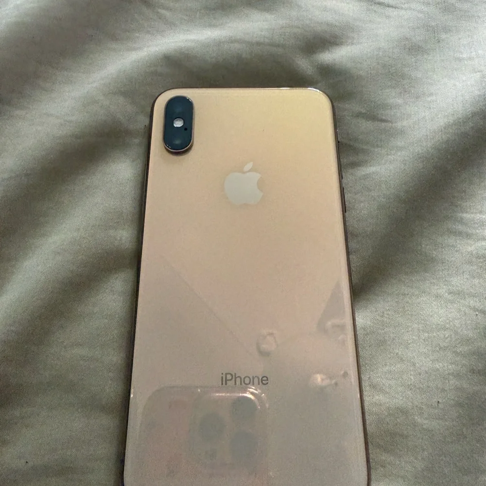 Rose Gold iPhone XS